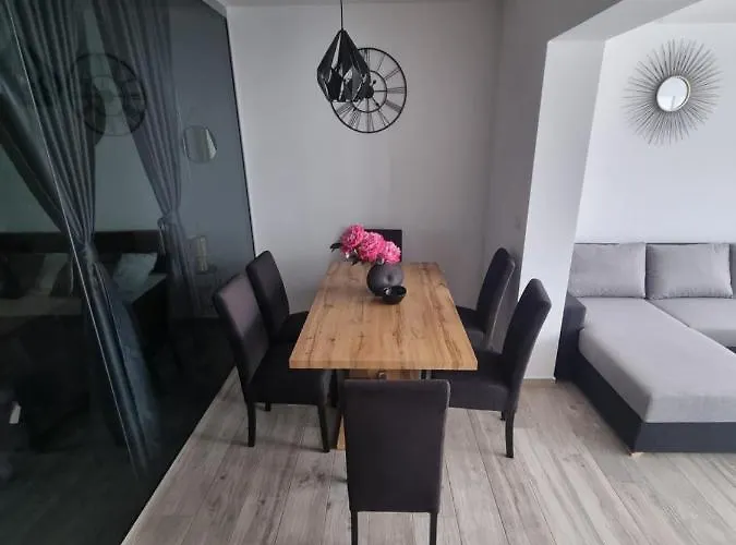 Svitogor 아파트 트로기르