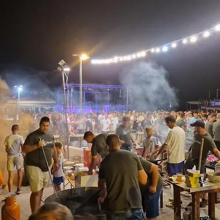 Svitogor * Τρογκίρ